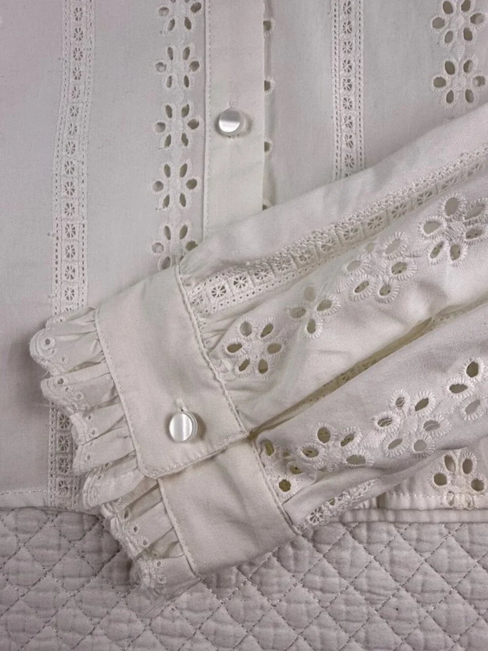 ZARA White Eyelet Ruffled Long Sleeve Blouse Size XL Cottagecore Boho